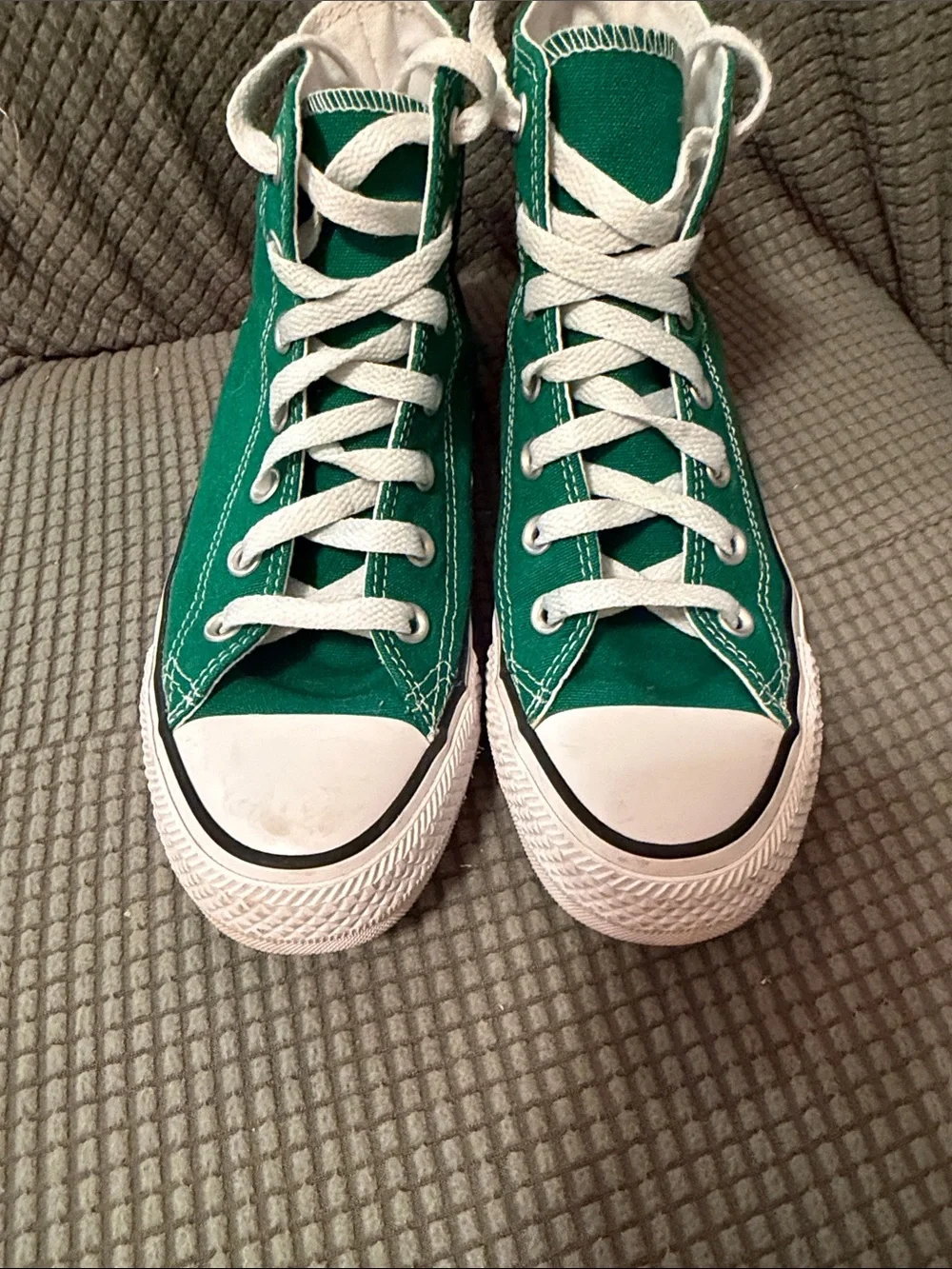 Converse Chuck Taylor Hi top.  Green Mens 4. Womens 6